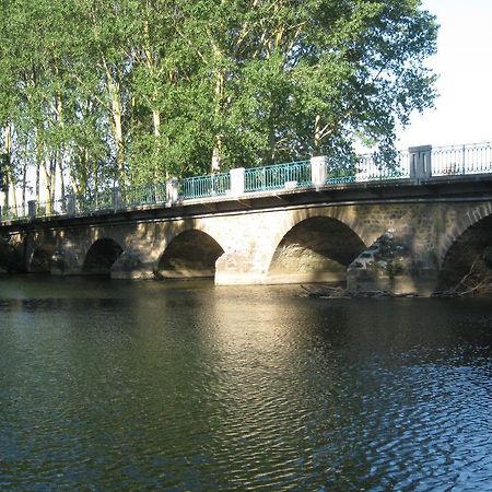 Le Petitepinay Bed & Breakfast Moitron-sur-Sarthe Eksteriør bilde