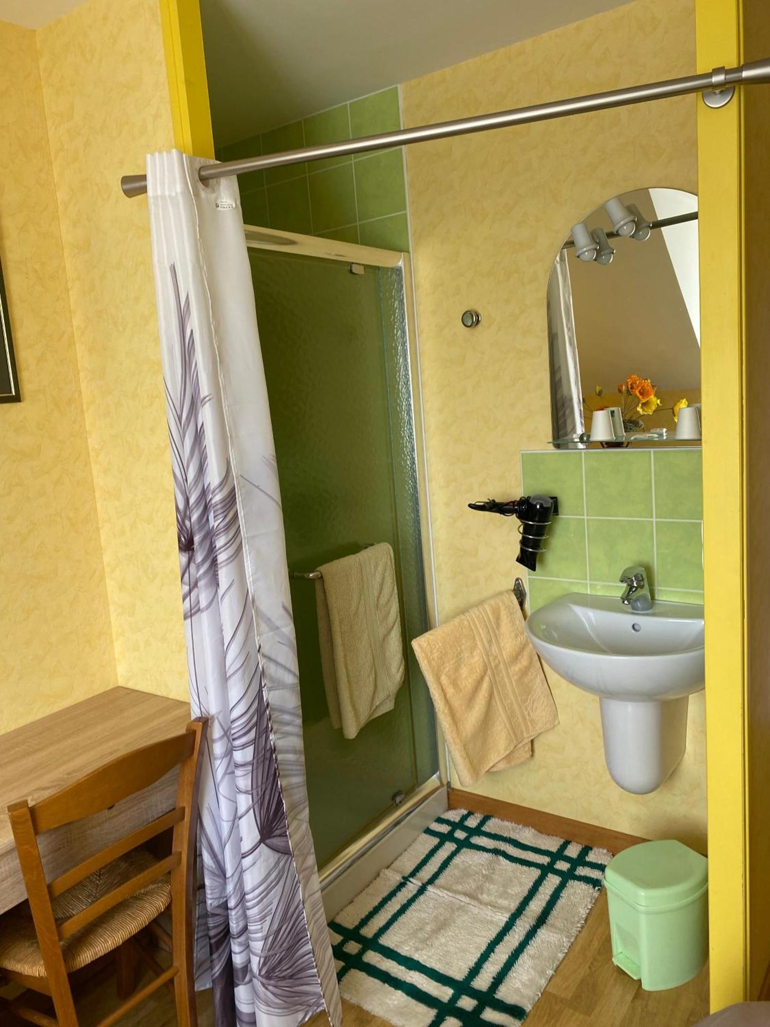 Le Petitepinay Bed & Breakfast Moitron-sur-Sarthe Eksteriør bilde