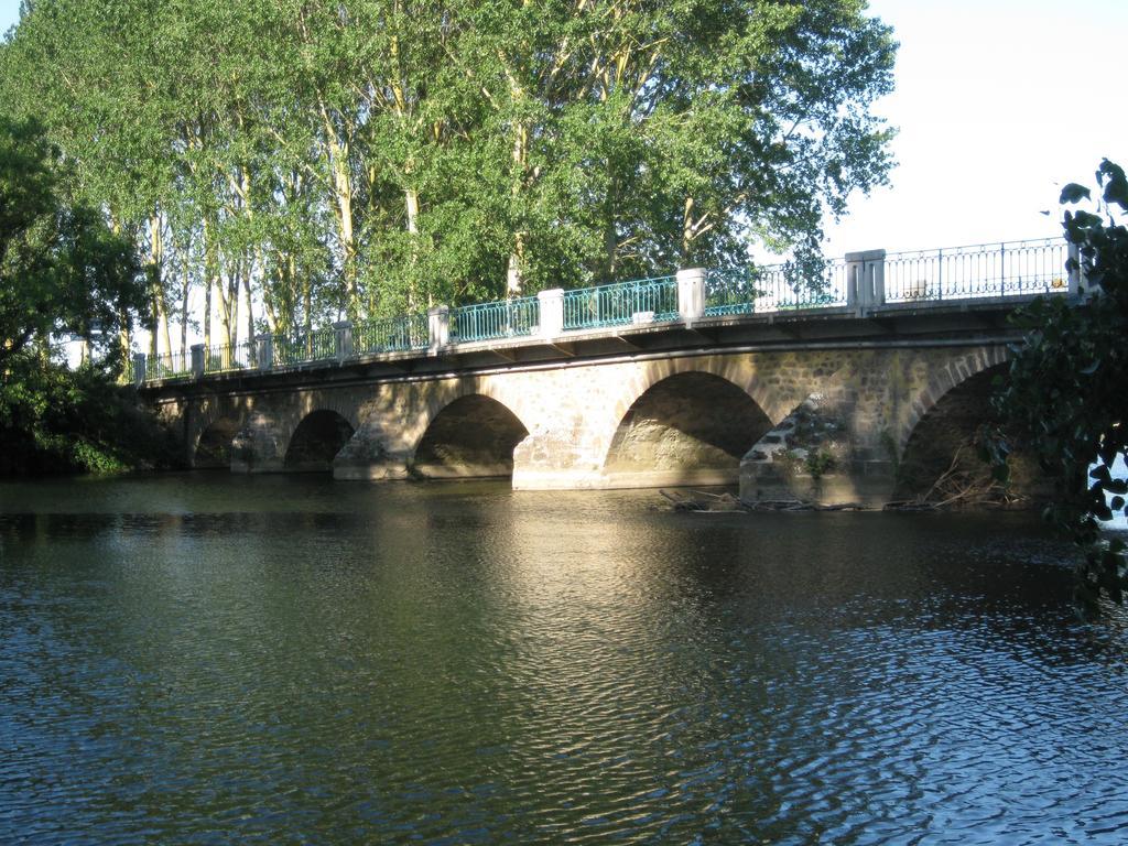 Le Petitepinay Bed & Breakfast Moitron-sur-Sarthe Eksteriør bilde
